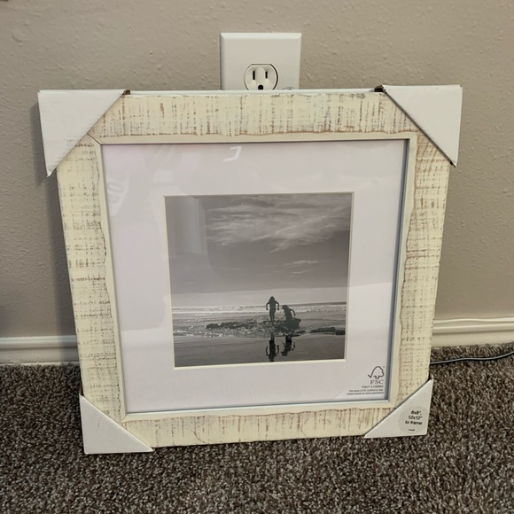Frame - Picture 2 of 6